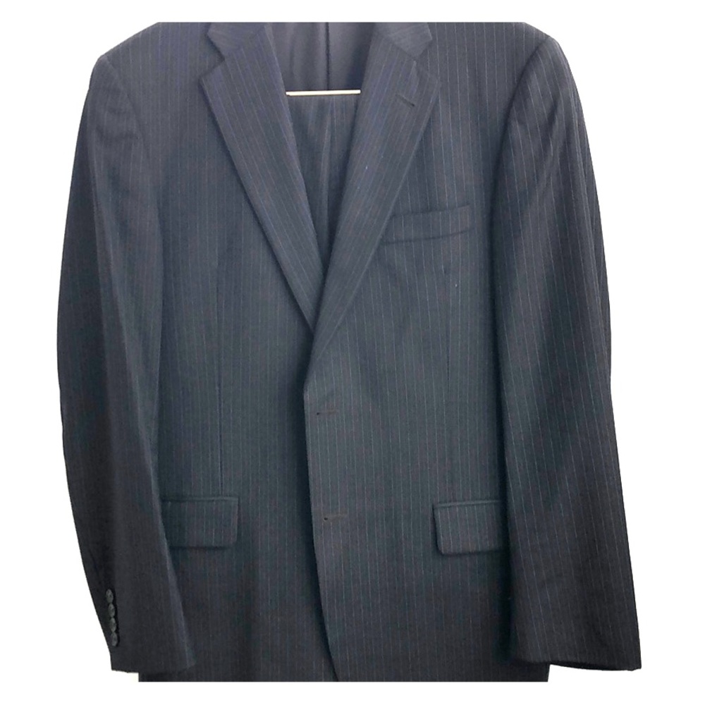 Men’s Burberry suit